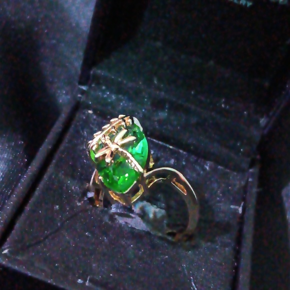 Golden Dragonfly Ring - Picture 2 of 4